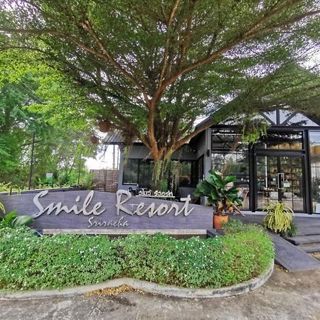 Smile Resort Sriracha Si Racha Bagian luar foto