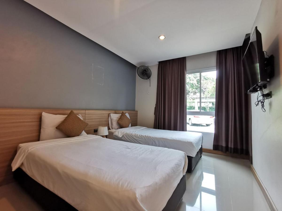 Smile Resort Sriracha Si Racha Bagian luar foto