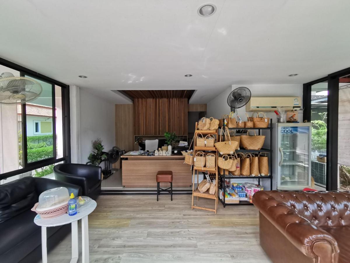 Smile Resort Sriracha Si Racha Bagian luar foto